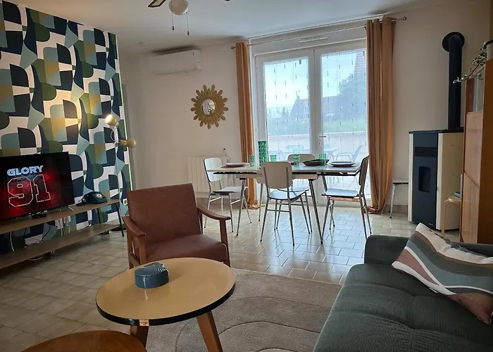 Maison Seventies Climatisee, Parking Prive