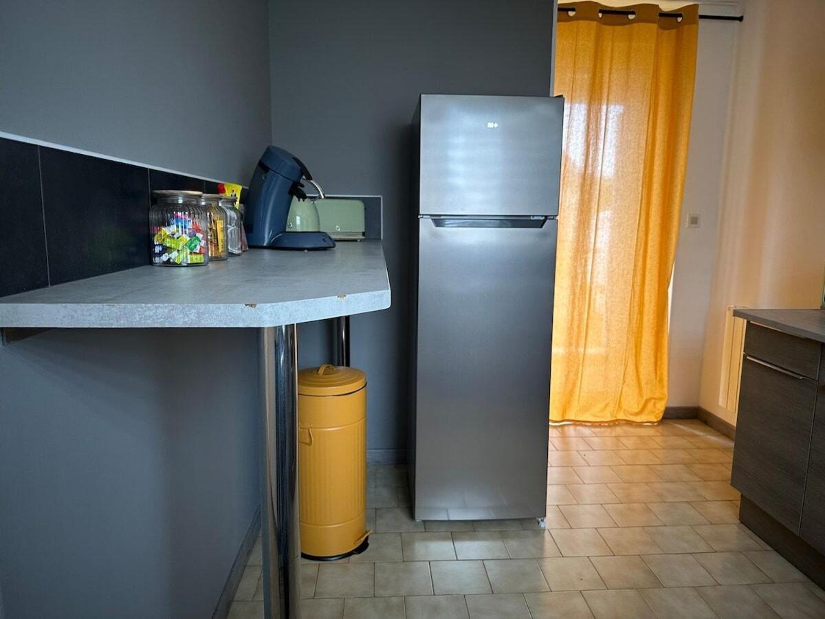 Maison Seventies Climatisee, Parking Prive
