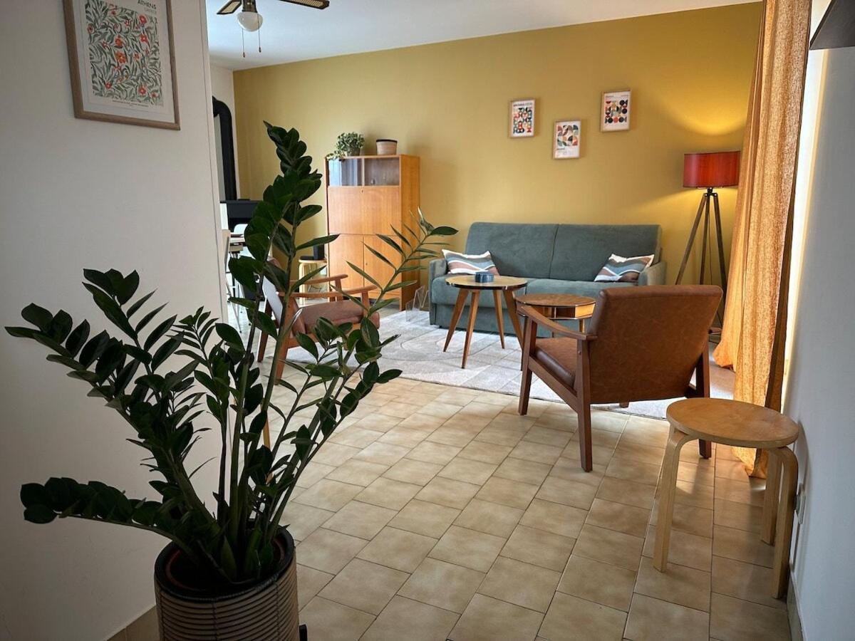 Maison Seventies Climatisee, Parking Prive Hébergement de vacances *