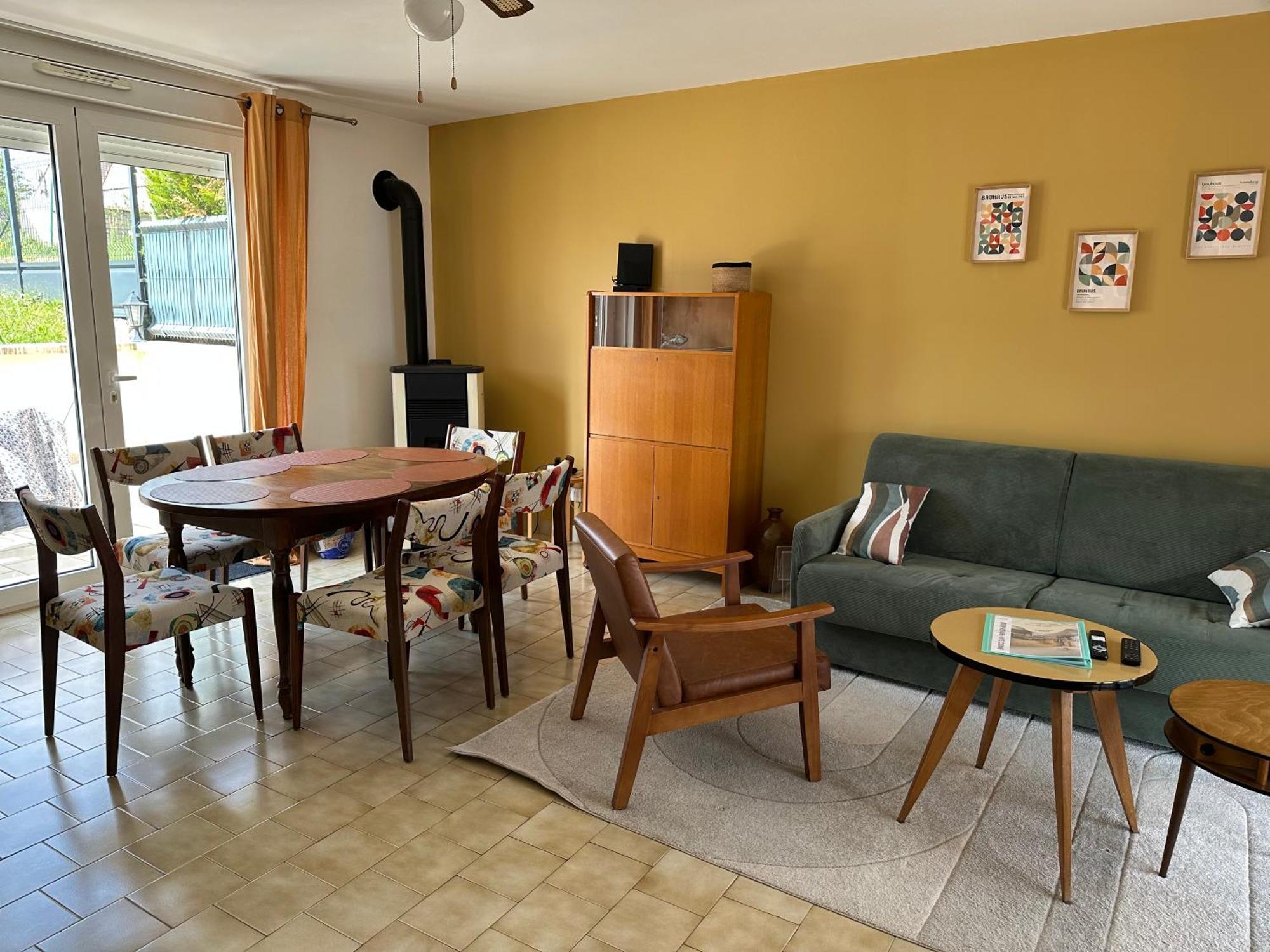 Maison Seventies Climatisee, Parking Prive Holiday home